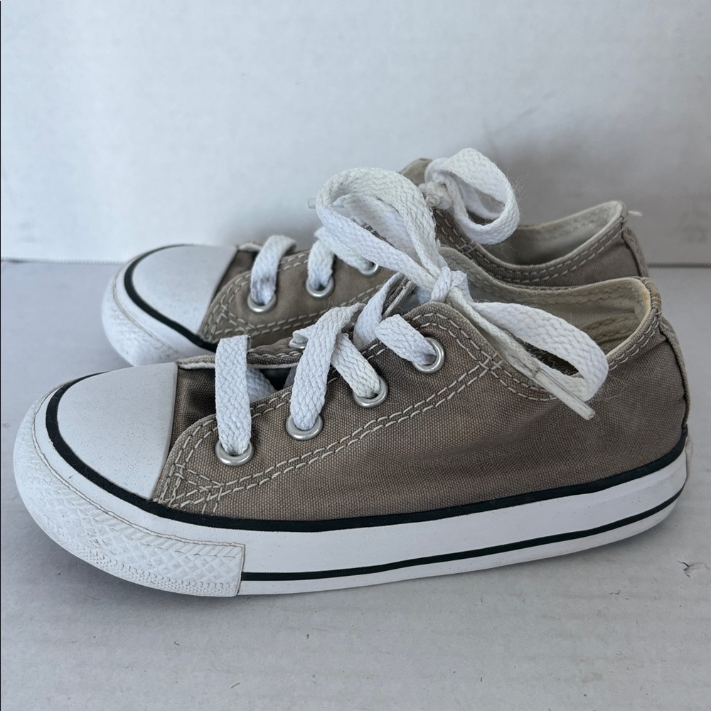 Converse Kids' All Star Low Top Sneakers in Taupe (Brown)